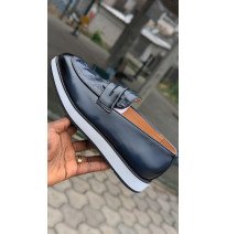 Zapatos de cuero moderno